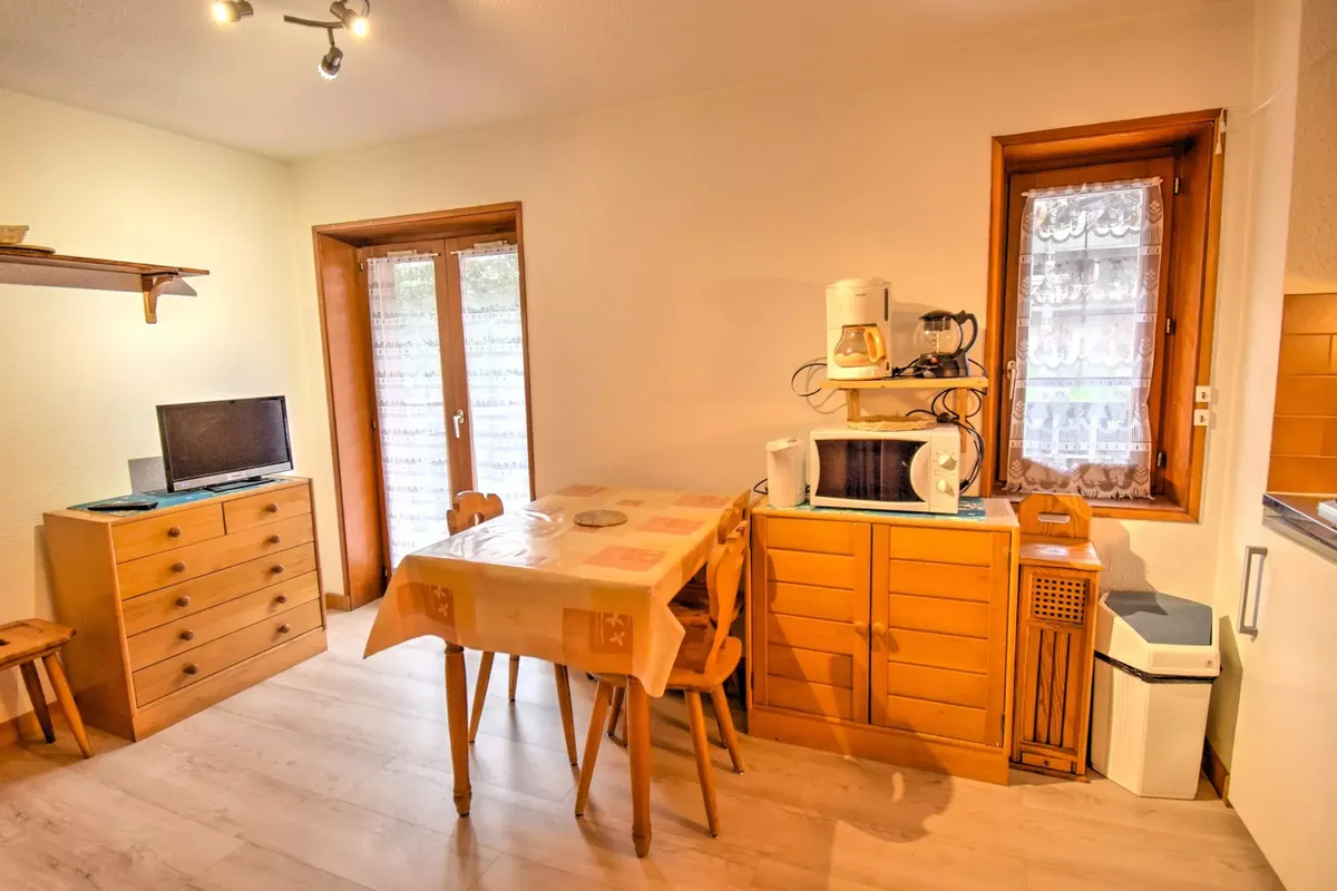 1 Pièce 4 Personnes