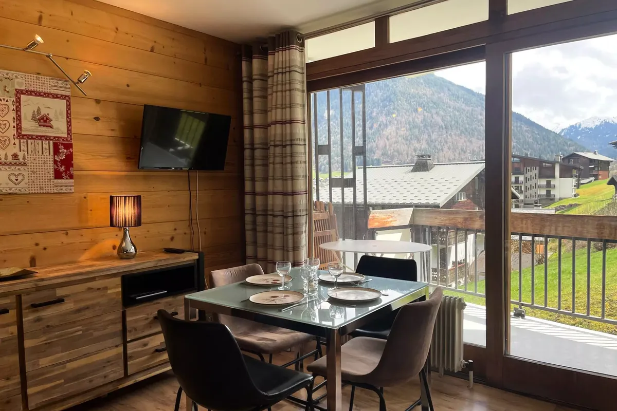 1 Pièce 4 Personnes