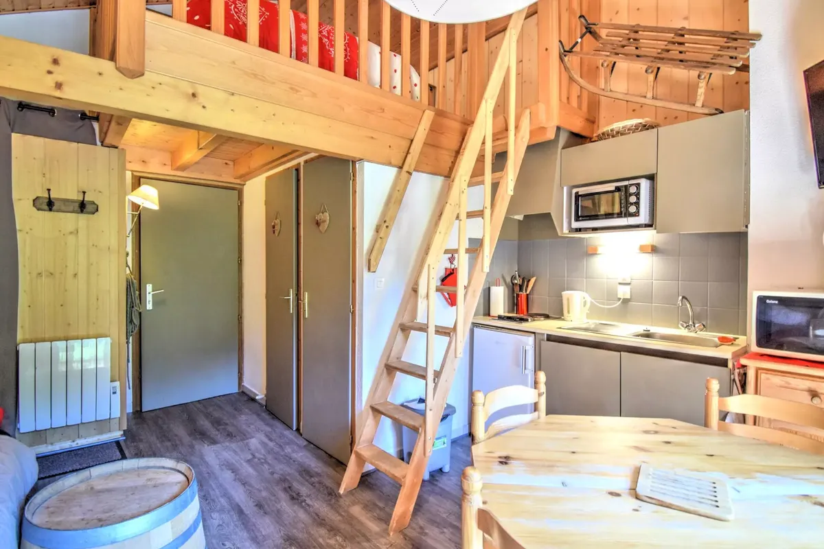 1 Pièce 4 Personnes