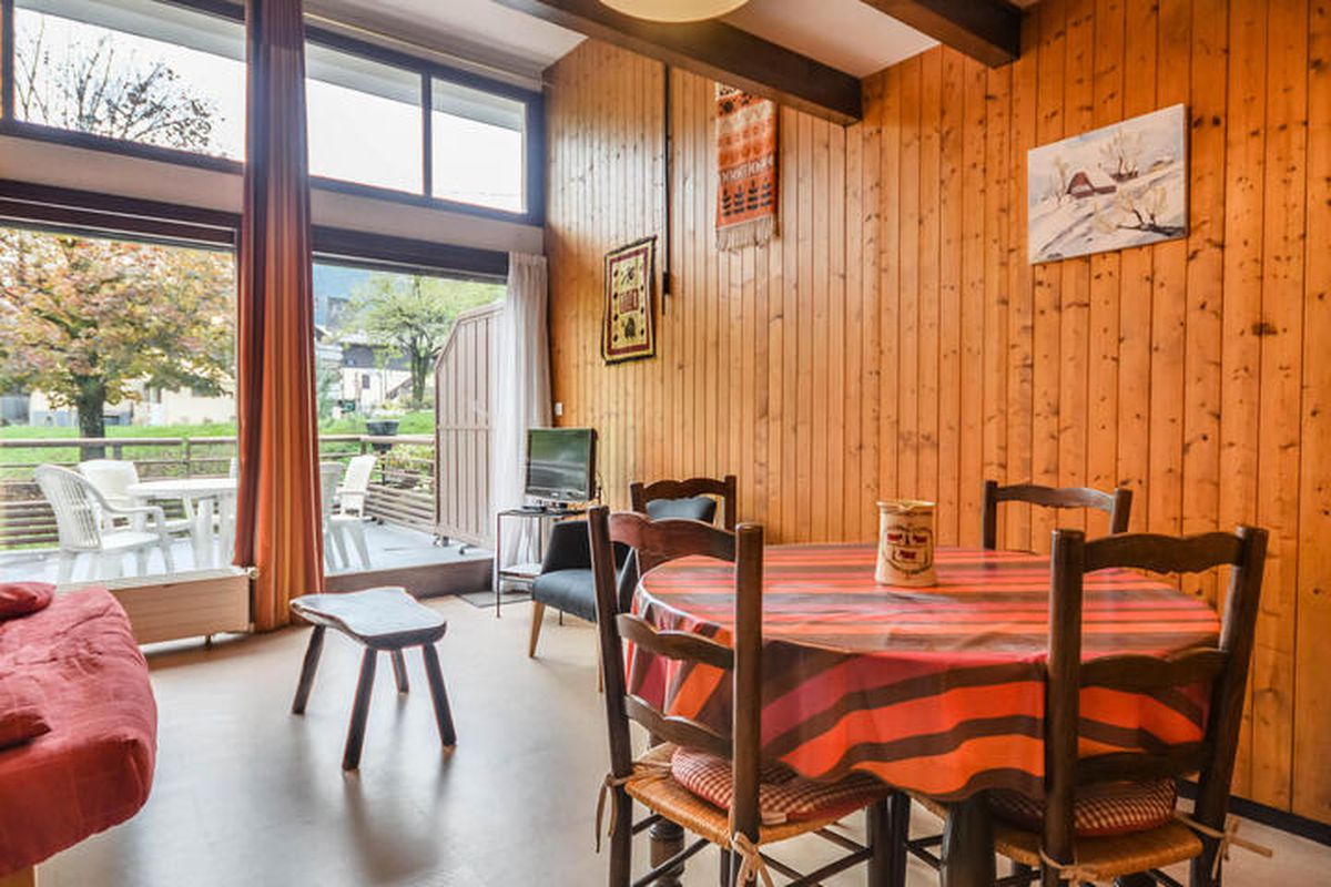 1 Pièce 5 Personnes