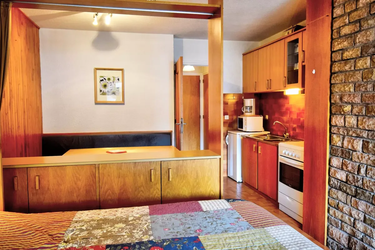 1 Pièce 4 Personnes