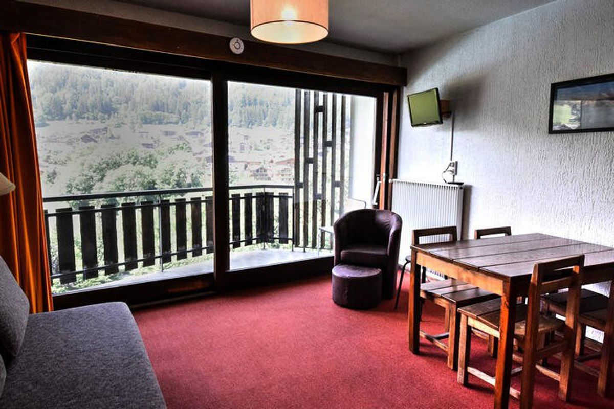 1 Pièce 4 Personnes