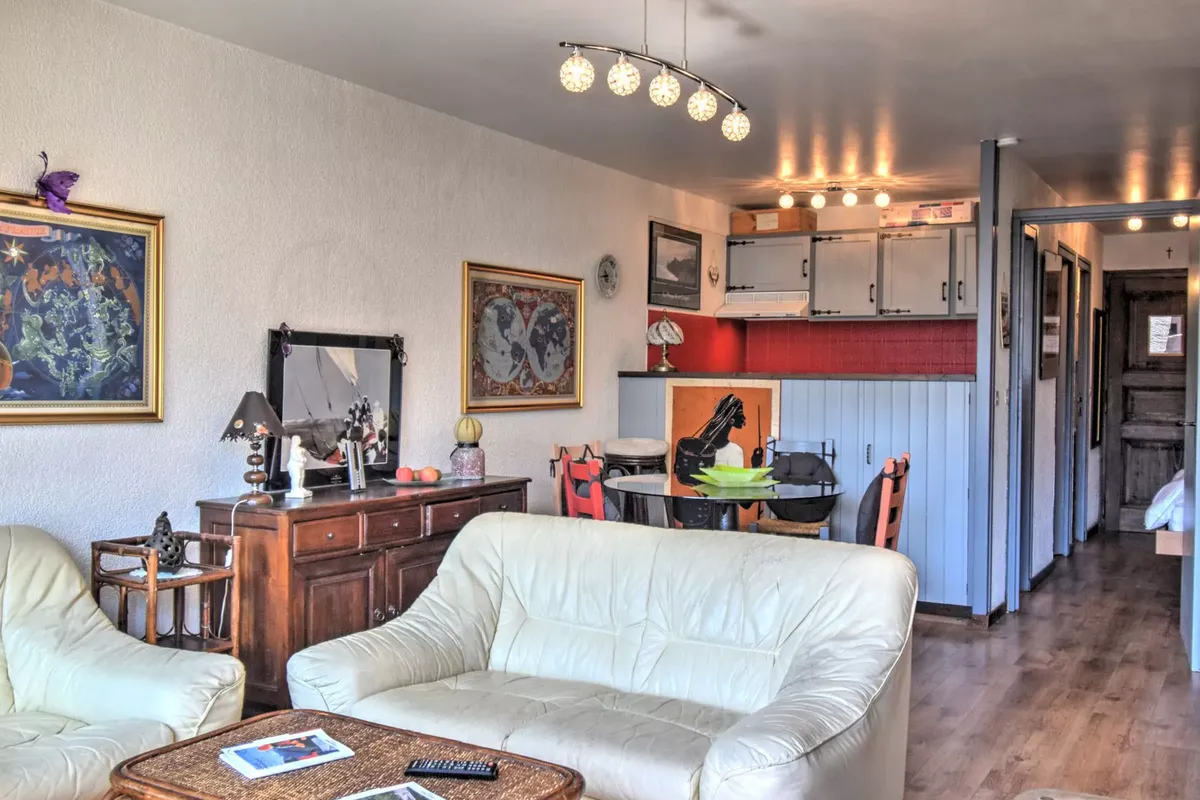 1 Pièce 4 Personnes