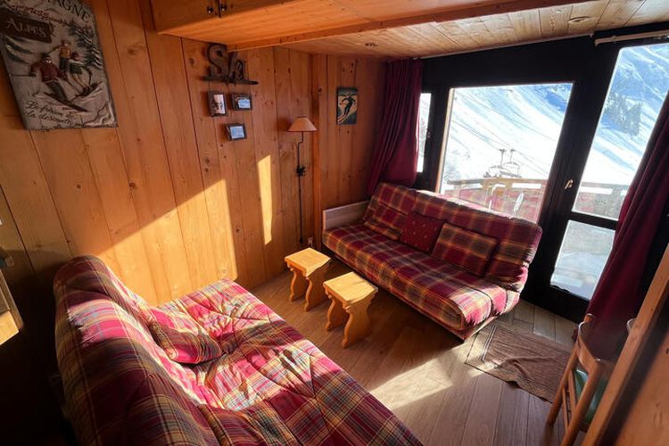 1 Pièce 4 Personnes