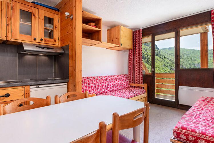 1 Pièce 4 Personnes