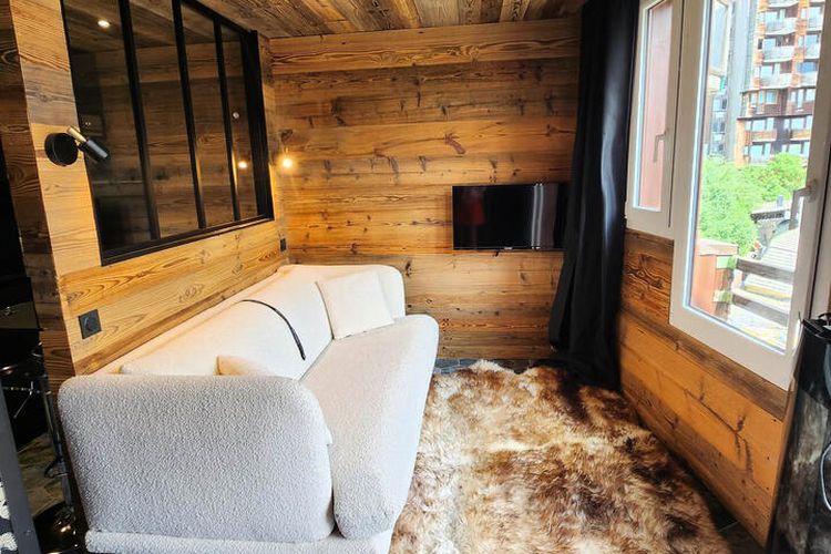 1 Pièce 5 Personnes