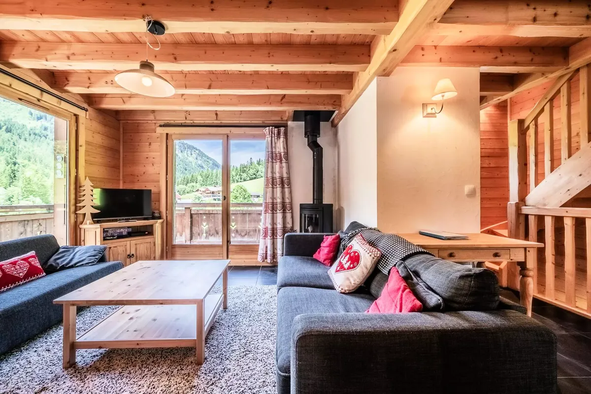 Dalle Cachée: Chalet typique, 4 chambres, secteur l'Erigné