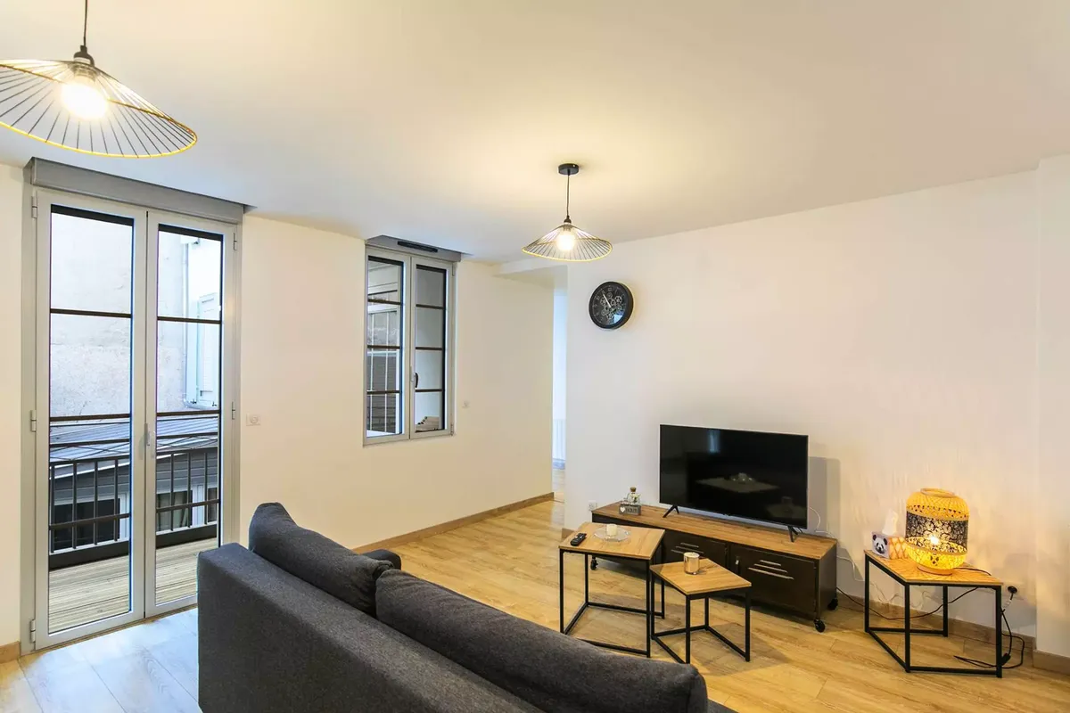 3 Pièces 8 Personnes