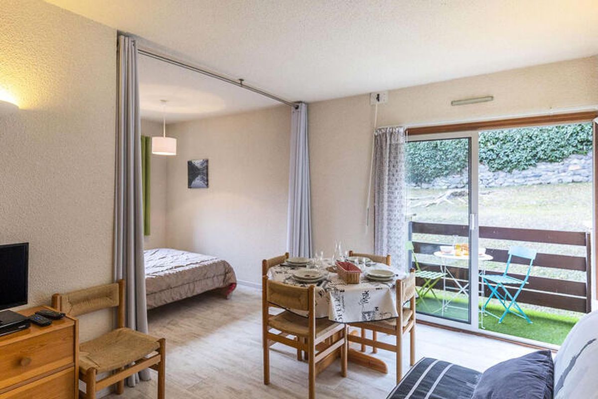 1 Pièce 4 Personnes