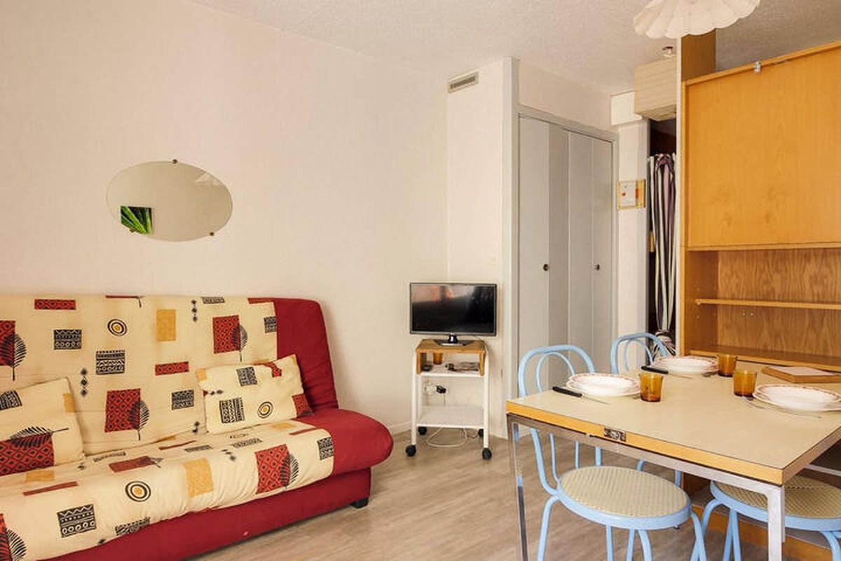 1 Pièce 4 Personnes