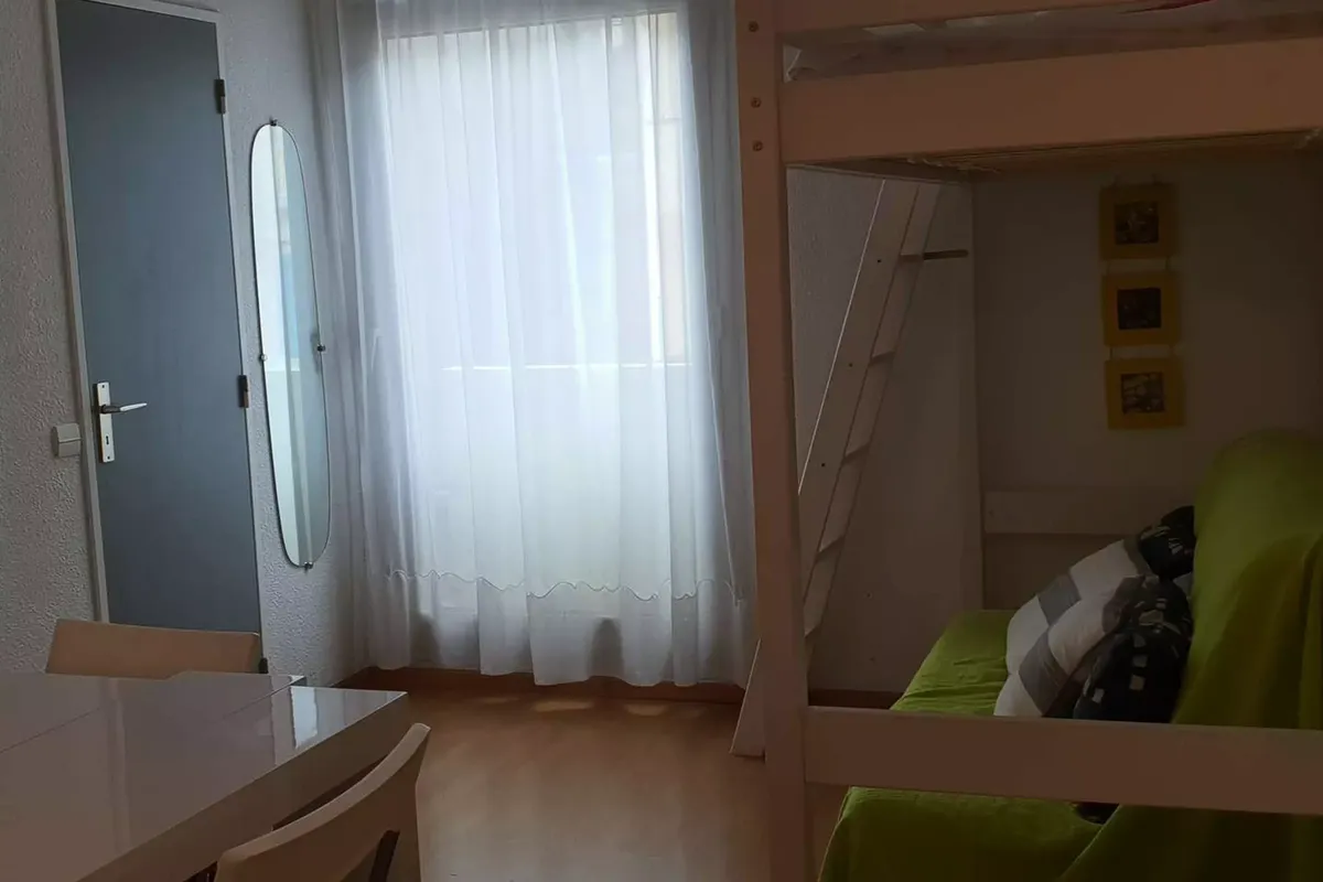 2 Pièces 5 Personnes