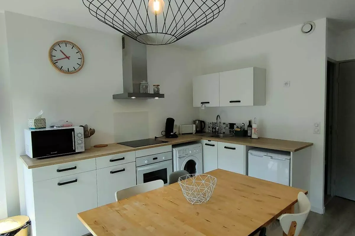 1 Pièce 4 Personnes