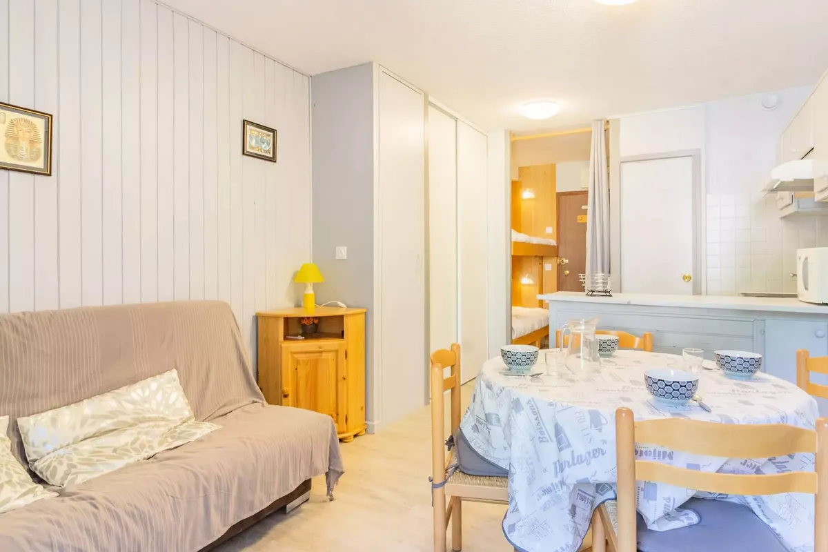 1 Pièce 4 Personnes