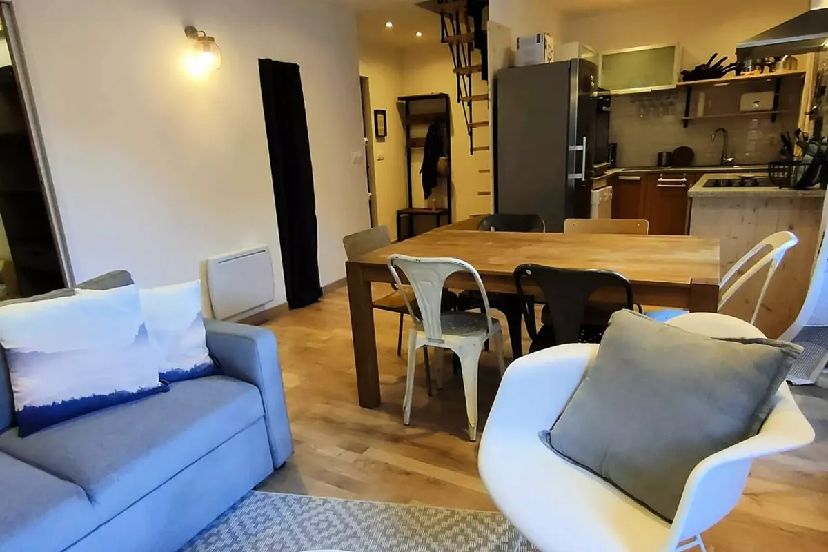 4 Pièces 8 Personnes