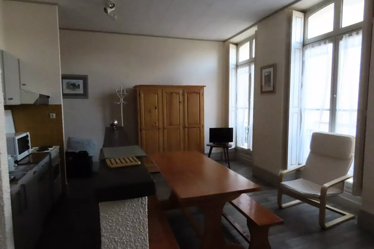 1 Pièce 4 Personnes