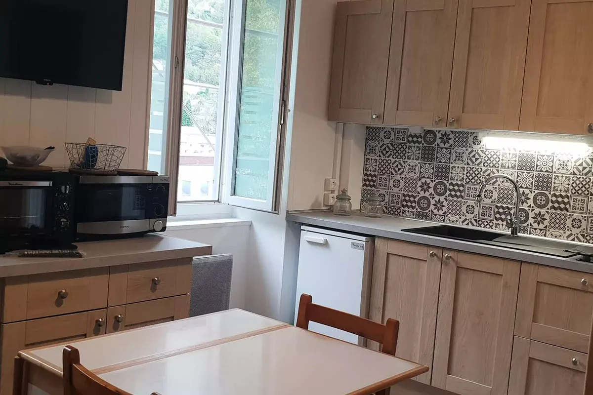 1 Pièce 4 Personnes