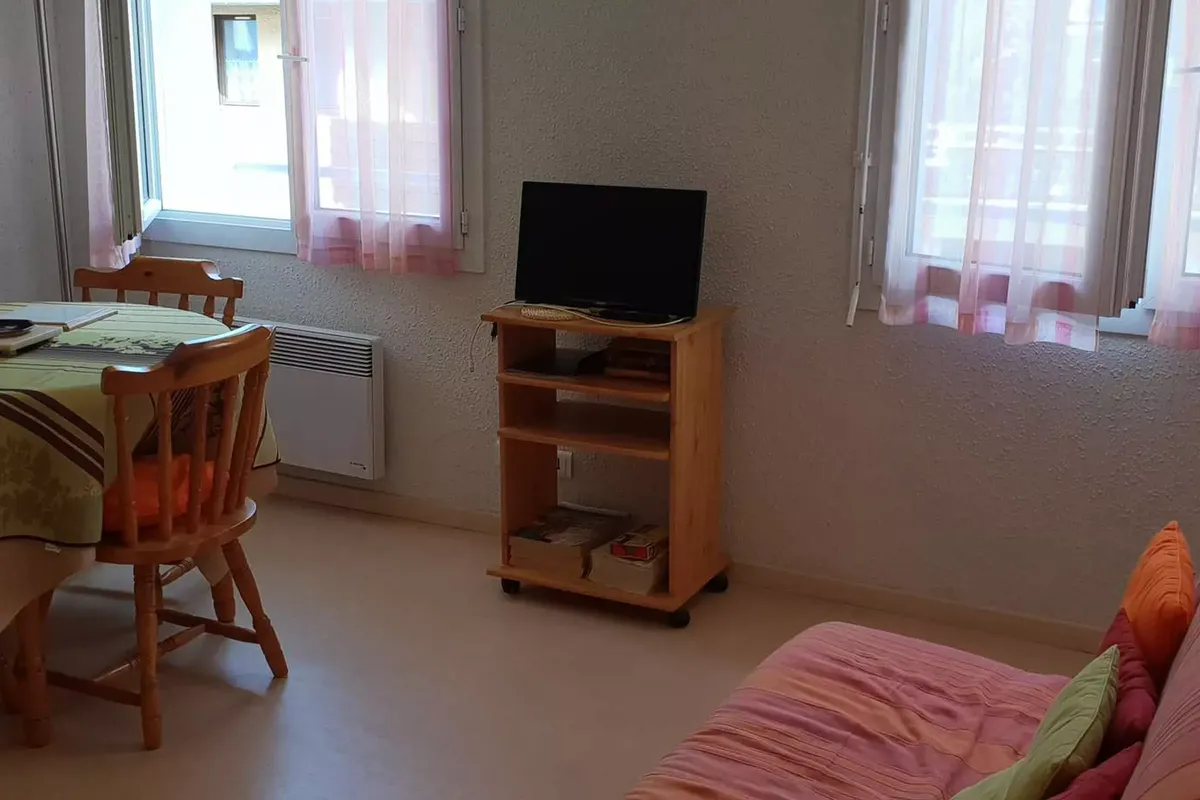 3 Pièces 6 Personnes