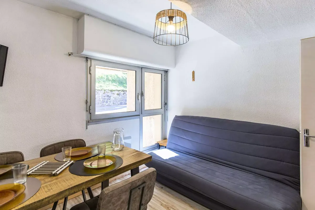 1 Pièce 4 Personnes