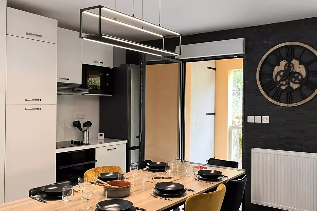 5 Pièces 9 Personnes