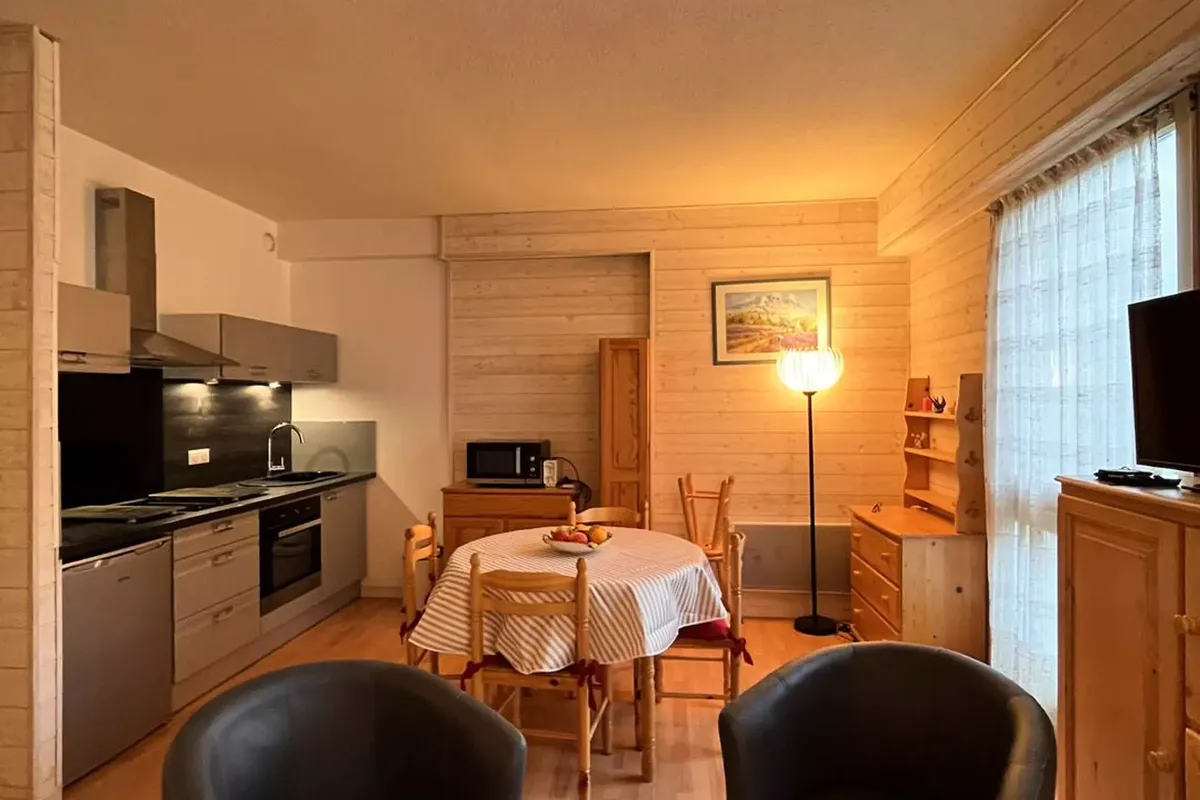 1 Pièce 4 Personnes