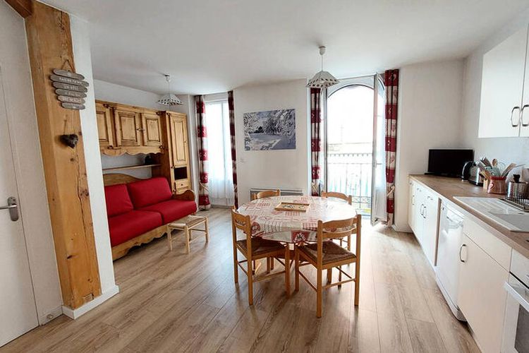 1 Pièce 4 Personnes