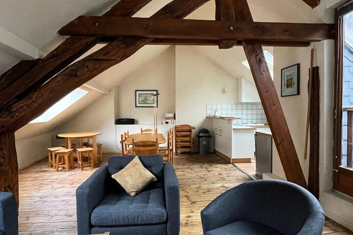 5 Pièces 12 Personnes