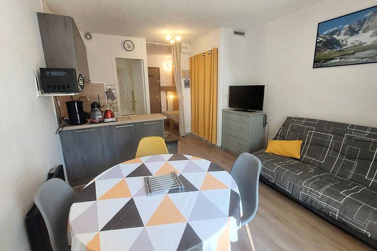 1 Pièce 4 Personnes