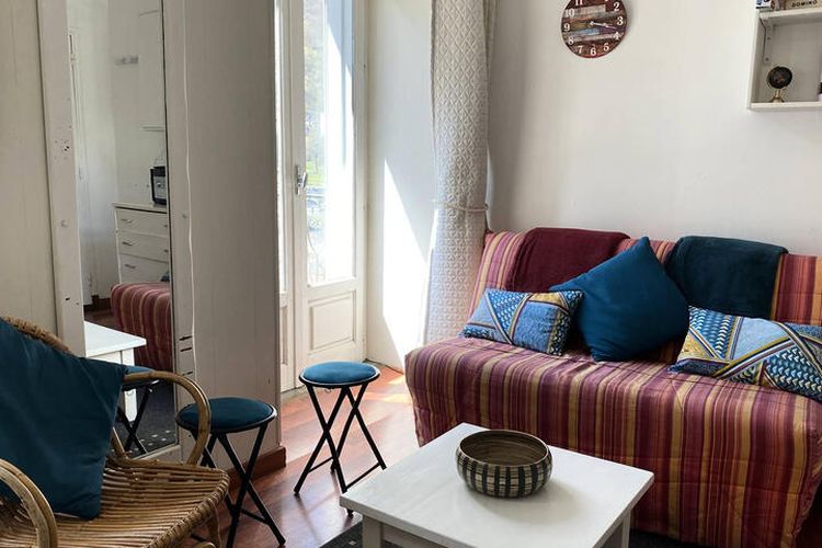 1 Pièce 4 Personnes