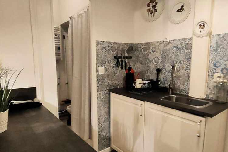 1 Pièce 4 Personnes