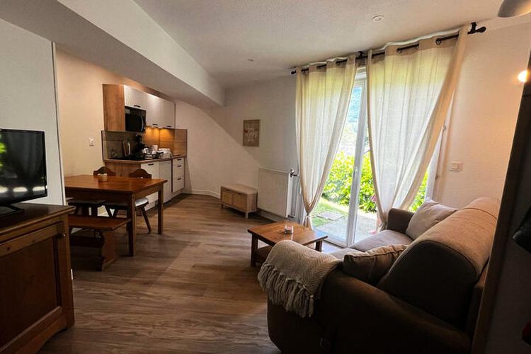 1 Pièce 4 Personnes