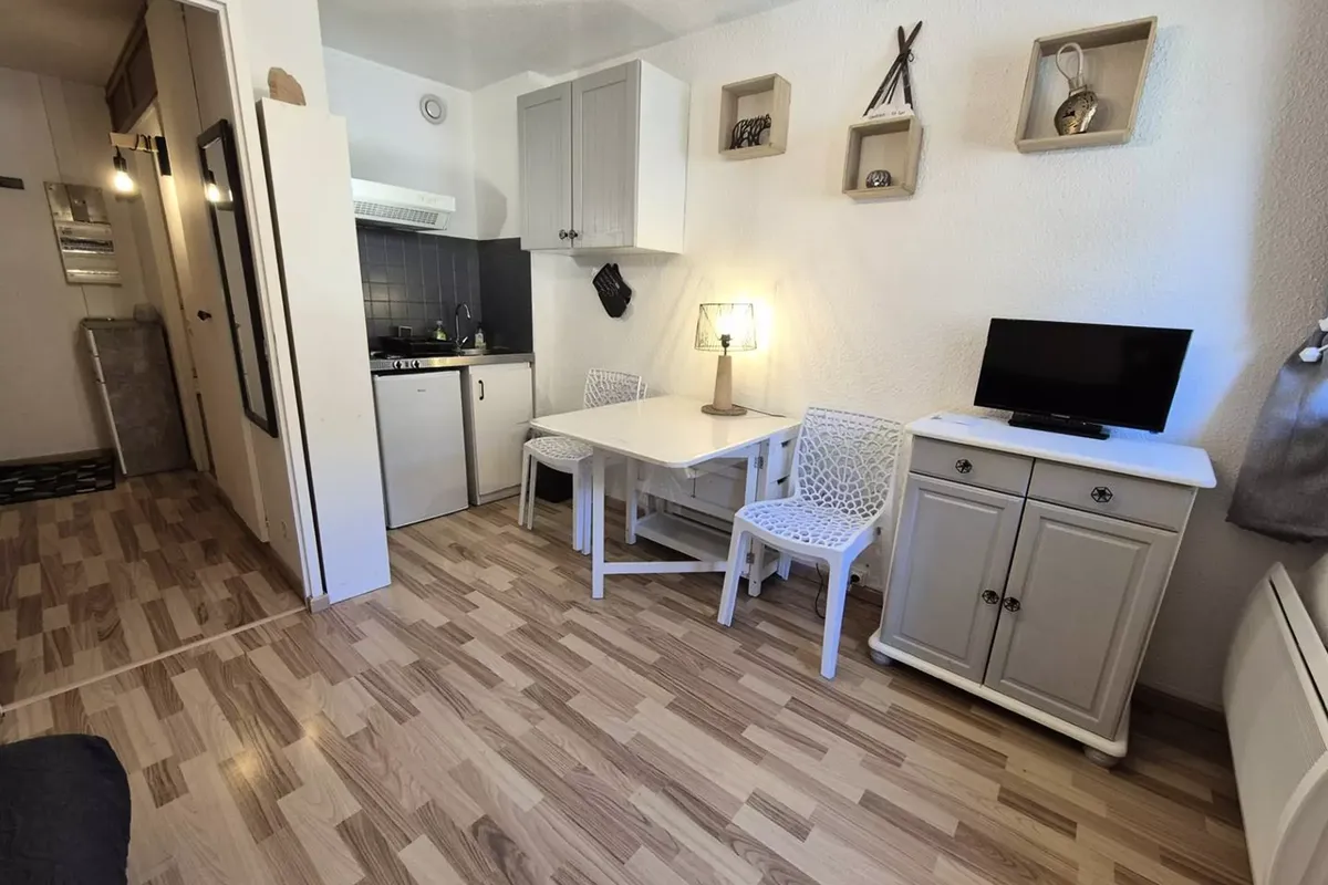 1 Pièce 4 Personnes