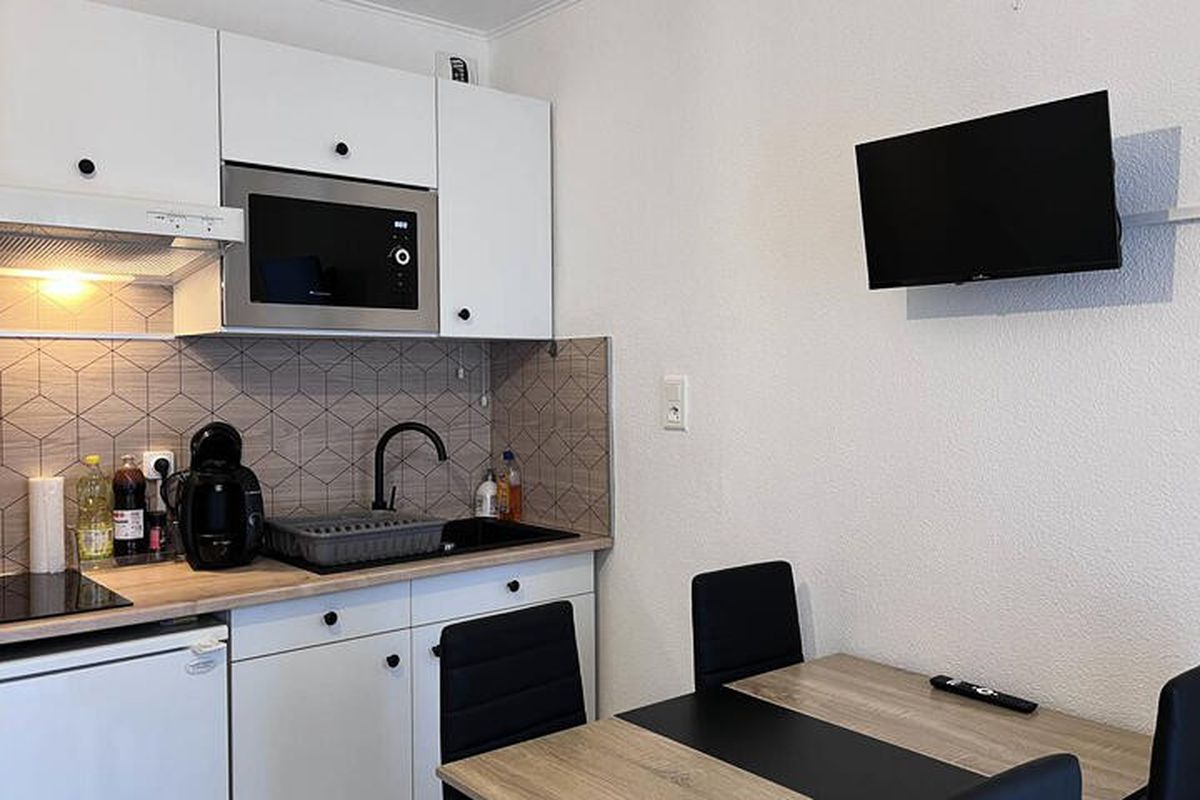 1 Pièce 4 Personnes