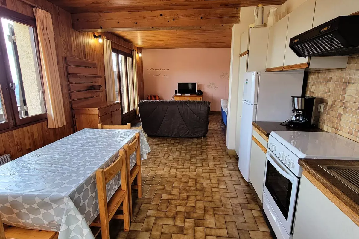 3 Pièces 6 Personnes