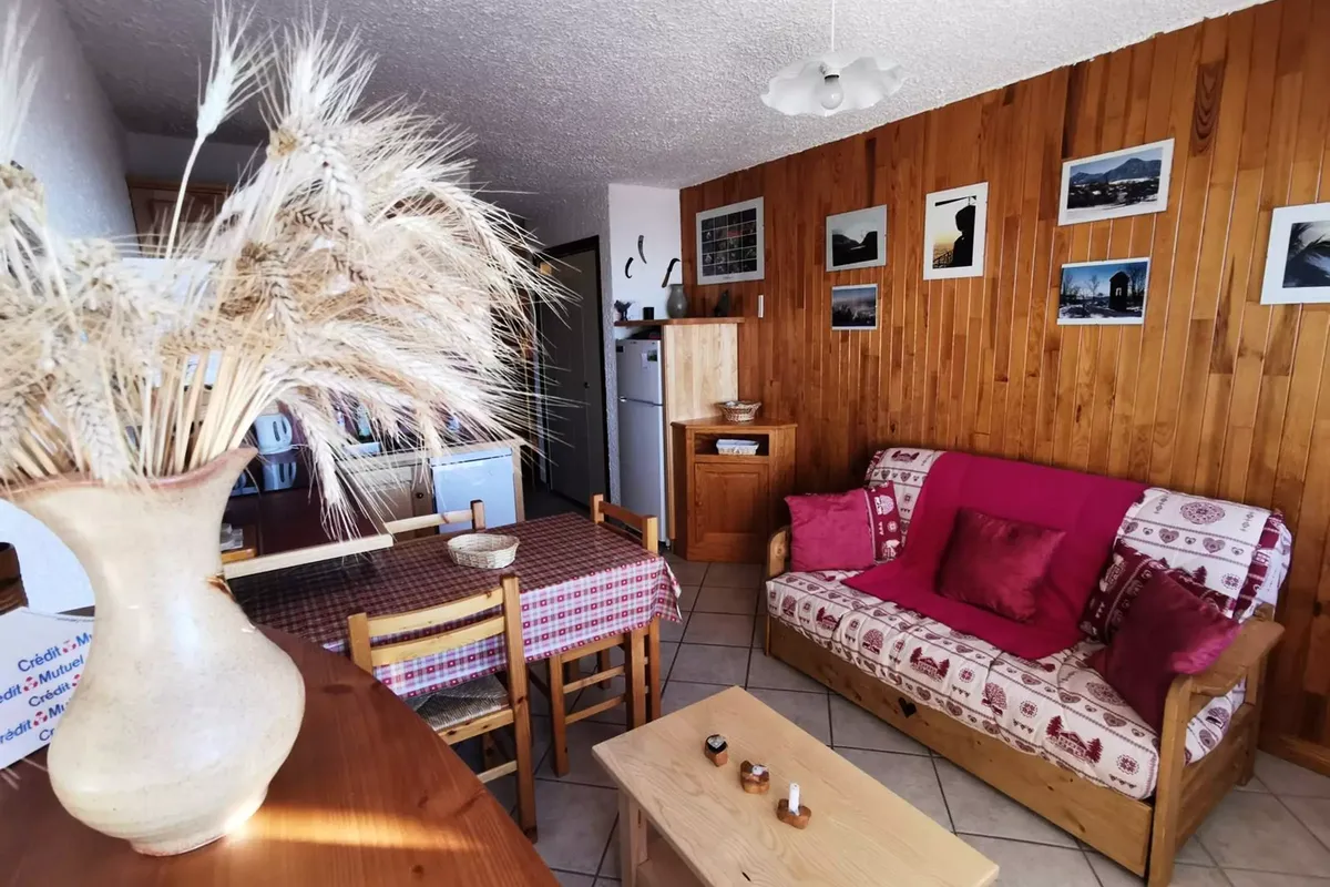 1 Pièce 4 Personnes