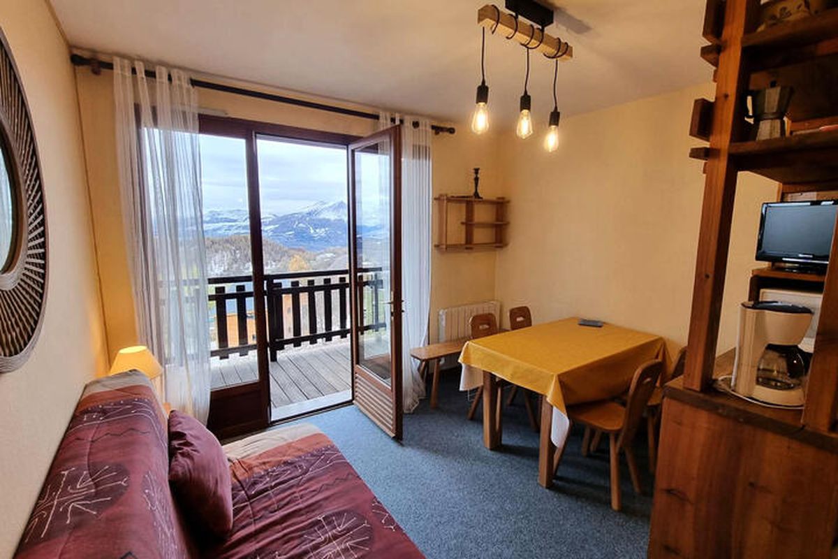 1 Pièce 4 Personnes