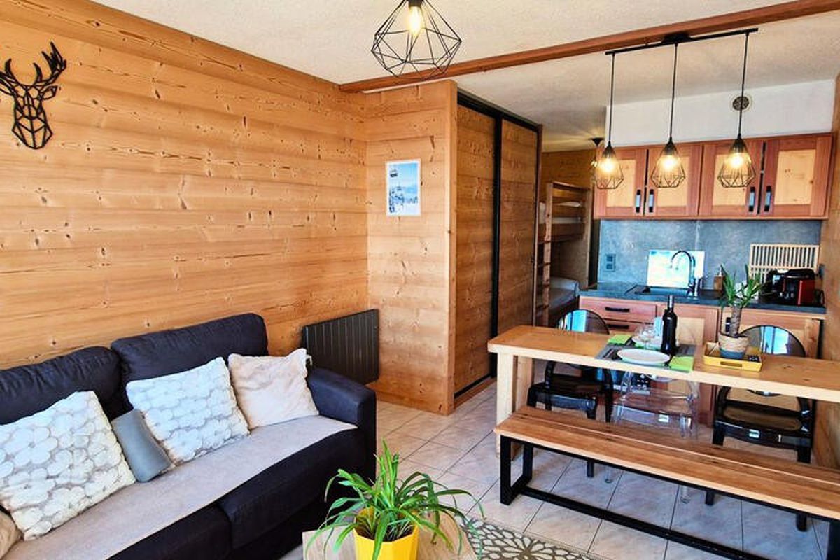 1 Pièce 6 Personnes