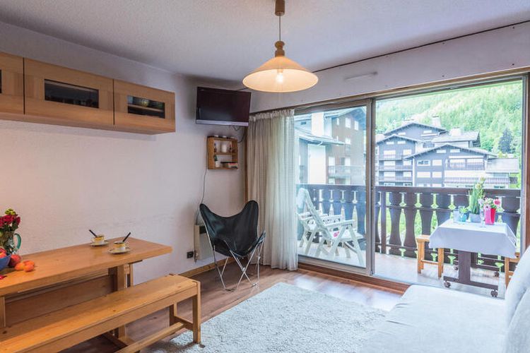 1 Pièce 4 Personnes