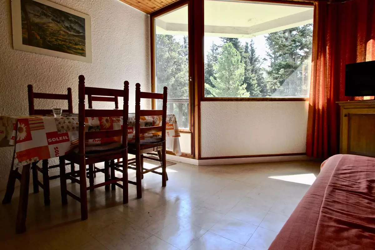 1 Pièce 4 Personnes