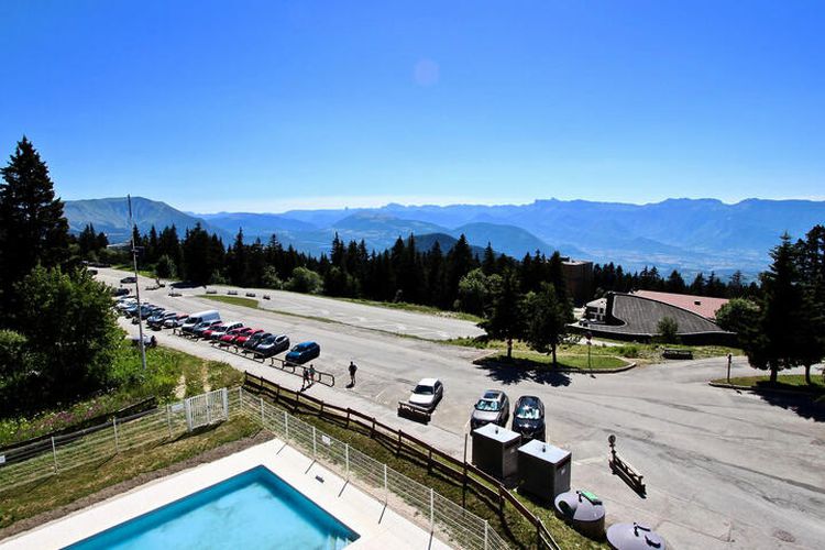 1 Pièce 4 Personnes