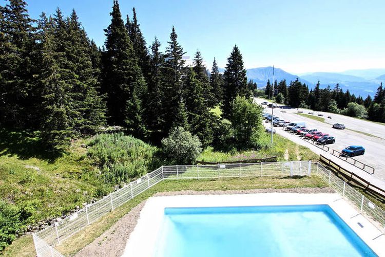 1 Pièce 4 Personnes