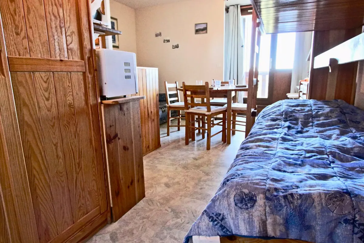 1 Pièce 4 Personnes