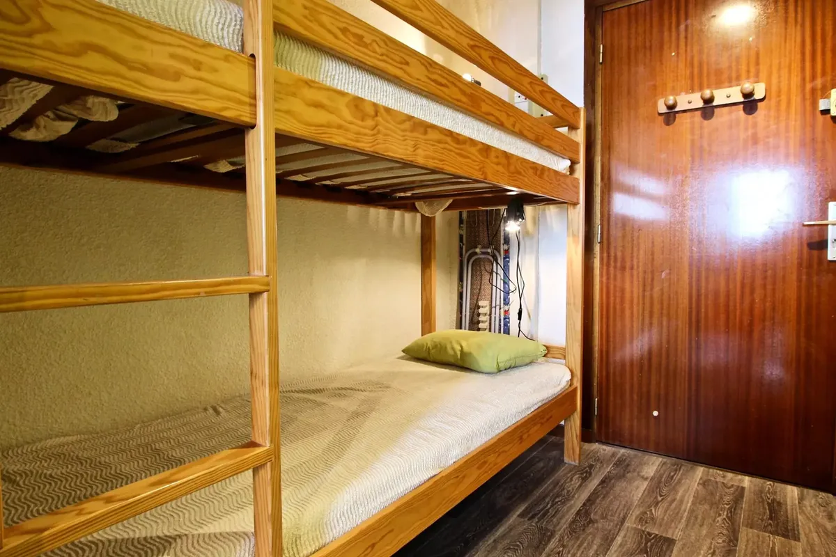 1 Pièce 4 Personnes