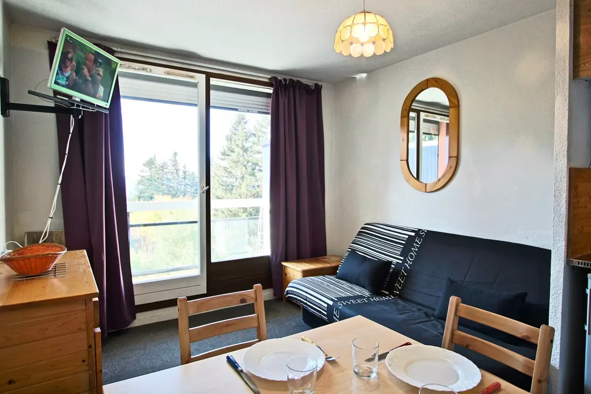 1 Pièce 6 Personnes