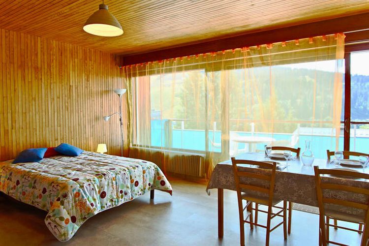 1 Pièce 4 Personnes