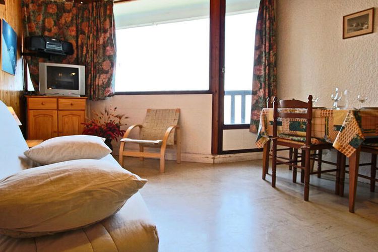 1 Pièce 4 Personnes