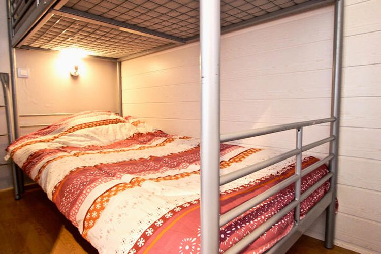 1 Pièce 4 Personnes