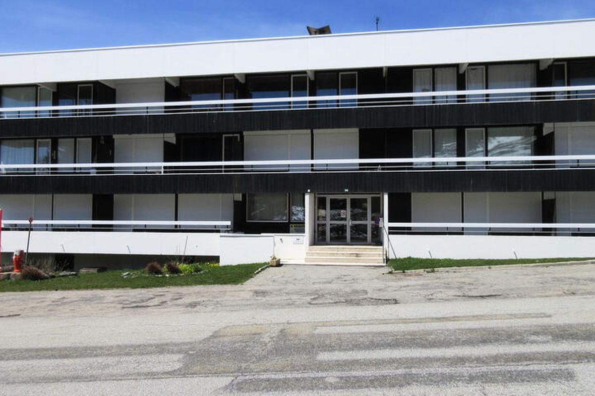 1 Pièce 4 Personnes