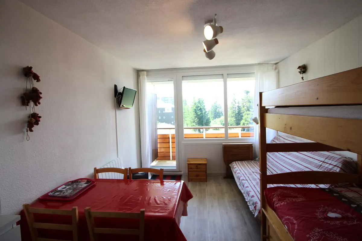 1 Pièce 4 Personnes