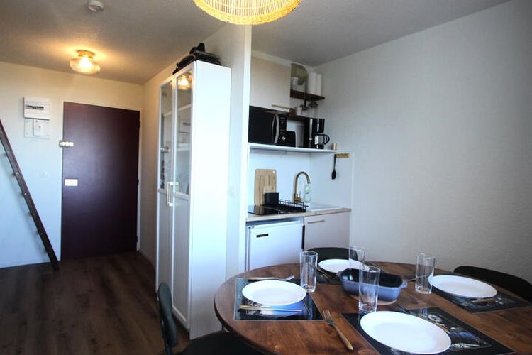 1 Pièce 4 Personnes