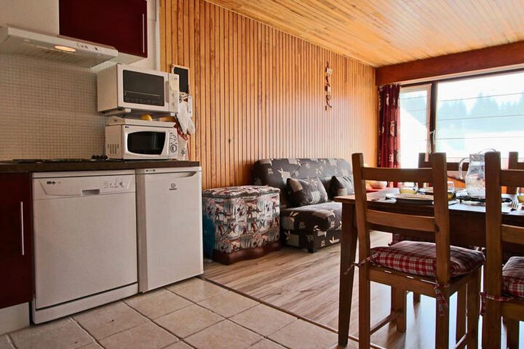 1 Pièce 4 Personnes